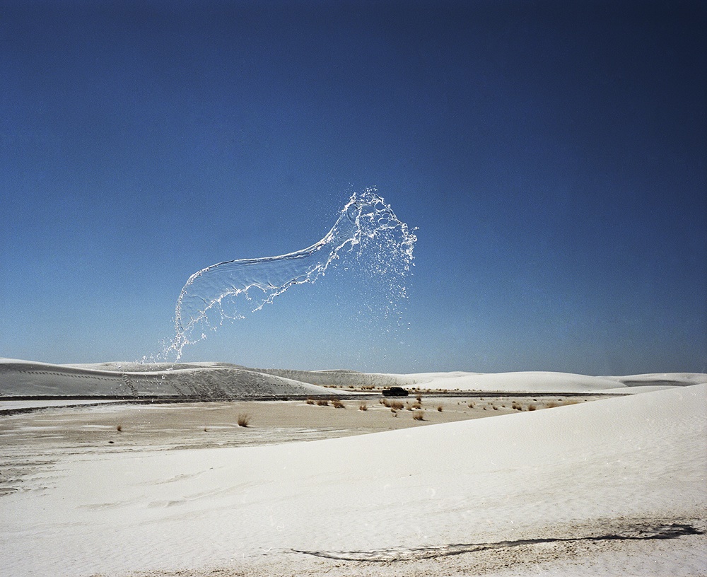 Michał Grochowiak, One gallon of water above the desert, White Sands, New Mexico, 2011. Photos: press materials